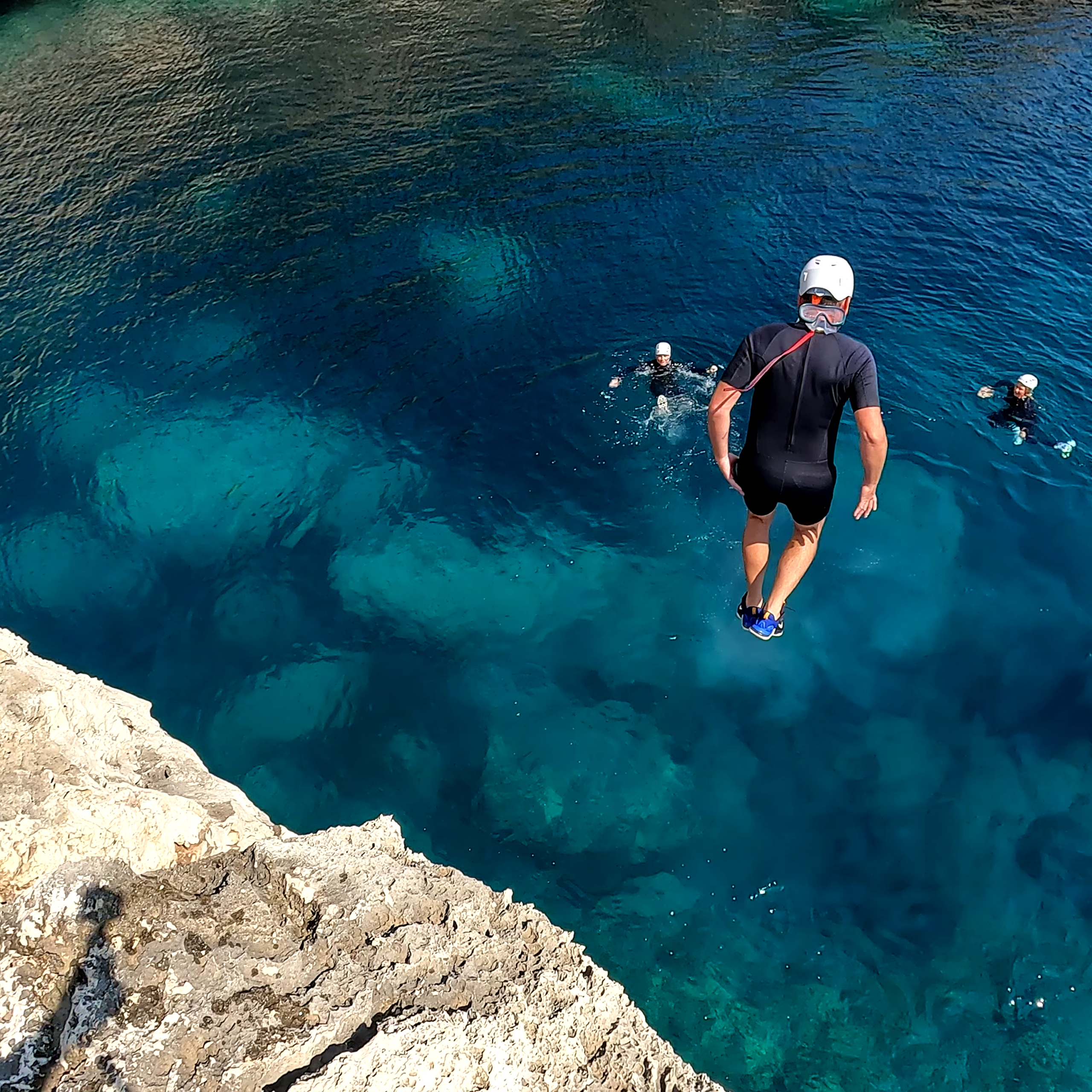 Coasteering en Cala Vedella