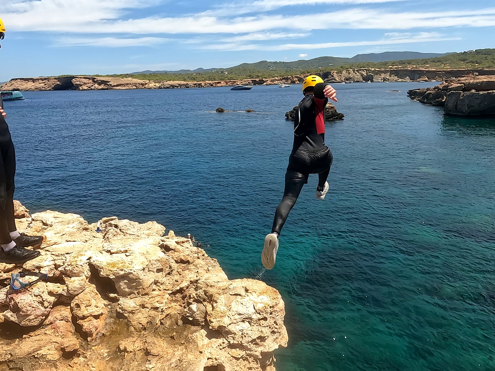 Coasteering en Cala Comte