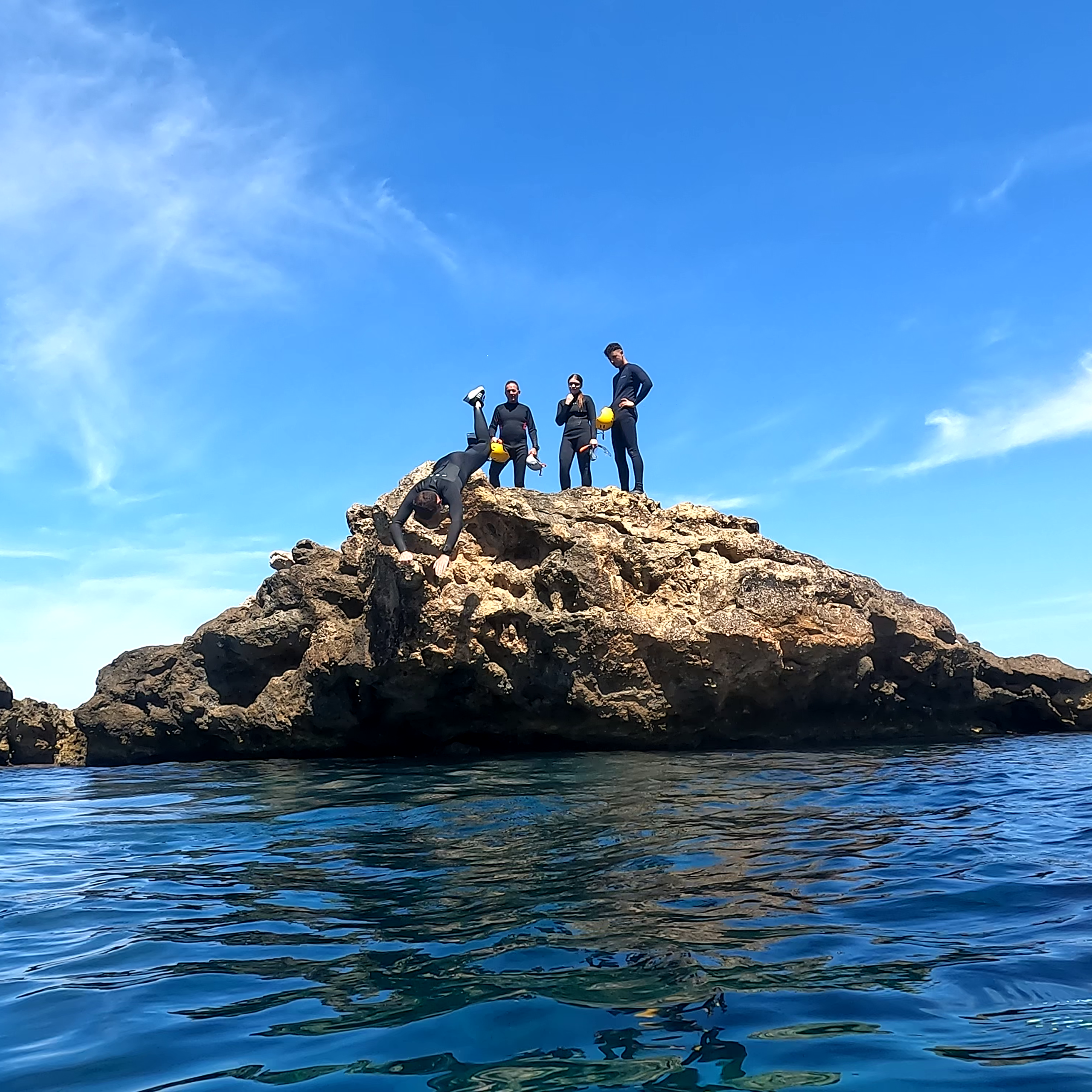 Coasteering en Cala Comte – Familias